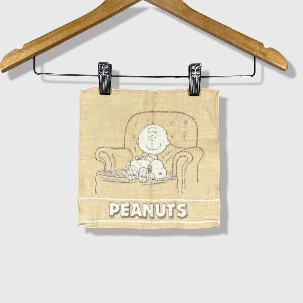 Peanuts Wash Cloth Unisex OS Tan Charlie Brown Snoopy Cartoon Aesthetic